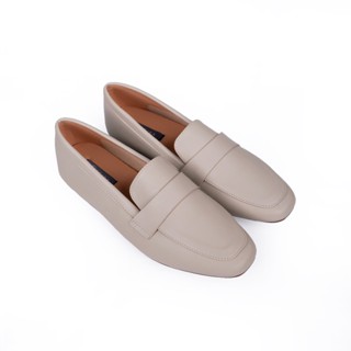 Montage Loafers รองเท้าโลฟเฟอร์ รองเท้าส้นเตี้ย รองเท้าคัชชู หัวเหลี่ยม