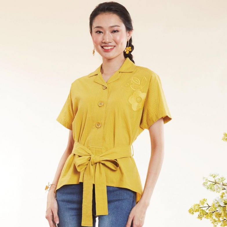 C&D Cotton Blouse เสื้อเบลาส์ มีปก ดีเทลผูกเอว ปักดอกไม้ เนื้อผ้าคอตตอน (CS2AYE)