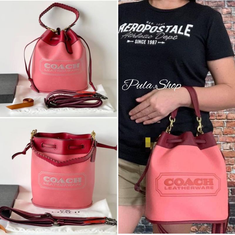 COACH FIELD BUCKET BAG IN COLORBLOCK WITH COACH BADGE (COACH C3850)