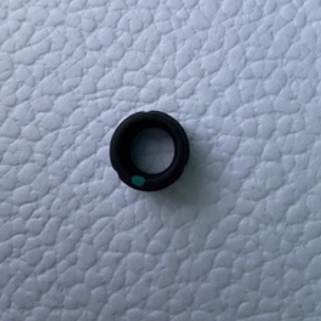 ยางปลายสลักดิ้สเบรคหน้า ตัวบน ISUZU D-MAX ปี 2003-2007 ของแท้ ทนความร้อน ทนจาราบี ไม่บวม ใช้งาน จบ100%