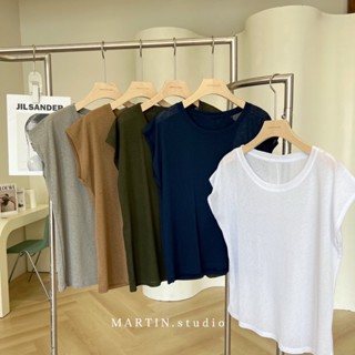 เสื้อยืดคอกลมแขนล้ำตีเกร็ด (C032) Martin Studio