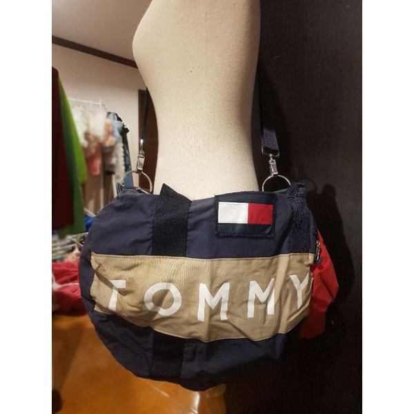 กระเป๋าเป้ Tommy Hilfiger