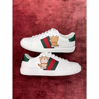 พรี​ ราคา4400 Gucci Ace Sneakers หนังแท้ กุชชี่รองเท้าผู้ชาย รองเท้าผู้หญิง รองเท้ากีฬา รองเท้าแตะ