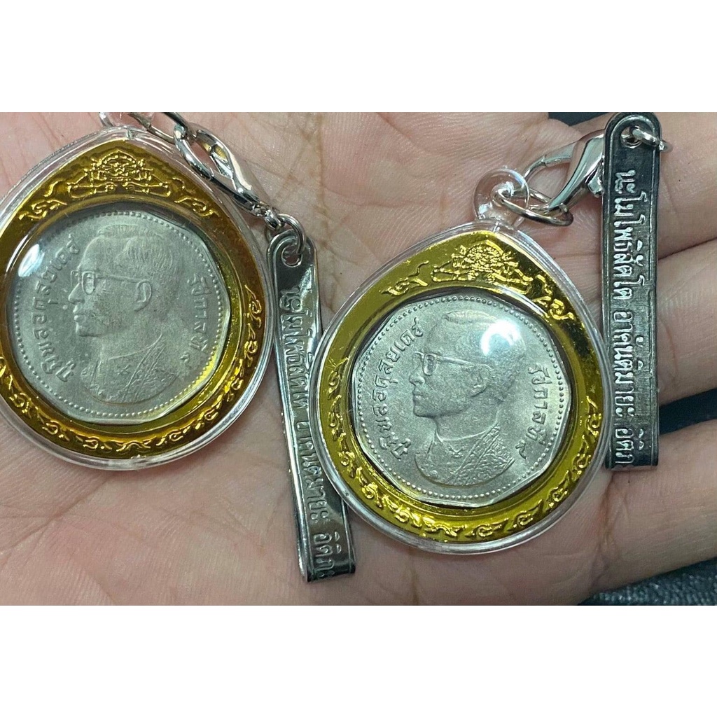 เหรียญครุฑเหลี่ยมเหรียญ 5 บาท 9 เหลี่ยม พญาครุฑปี 2515 สภาพเหรียญผ่านใช้คัดสวยใส่กรอบพร้อมแหนบ