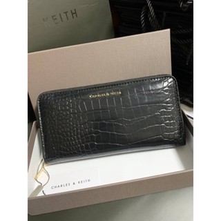 Charles &amp; keith Long Wallet กระเป๋าสตางค์ใบยาวสุดคลาสสิก