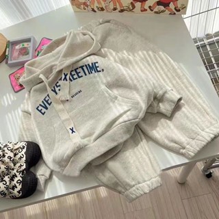 [Babycat] พร้อมส่ง ขายดี เสื้อกันหนาว เสื้อฮู้ดดี้ กางเกงกีฬา พิมพ์ลายตัวอักษร สไตล์เกาหลี ญี่ปุ่น ฤดูใบไม้ร่วง สําหรับเด็กผู้ชาย ผู้หญิง 2022