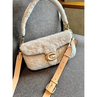 NEW ARRIVAL! 📣LIMITED FOR WINTER❄️☃️ COACH PILLOW TABBY SHEARLING SHOULDER BAG