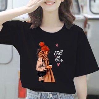 เสื้อยืดแขนสั้น ขนาดใหญ่ พิมพ์ลาย Fall In Love สําหรับผู้หญิง