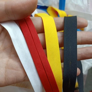 ผ้ากุ๊นเนื้อคอตตอนขนาด 1/2นิ้ว=1.5cm ขายเป็นม้วน (36หลา) เนื้อเนียนละเอียดใช้งานง่ายสีไม่ตก