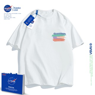 เสื้อยืดแขนสั้นลําลอง ผ้าฝ้ายแท้ พิมพ์ลาย NASA สีรุ้ง ทรงหลวม อินเทรนด์เรียบง่าย สําหรับผู้ชาย และผู้หญิง