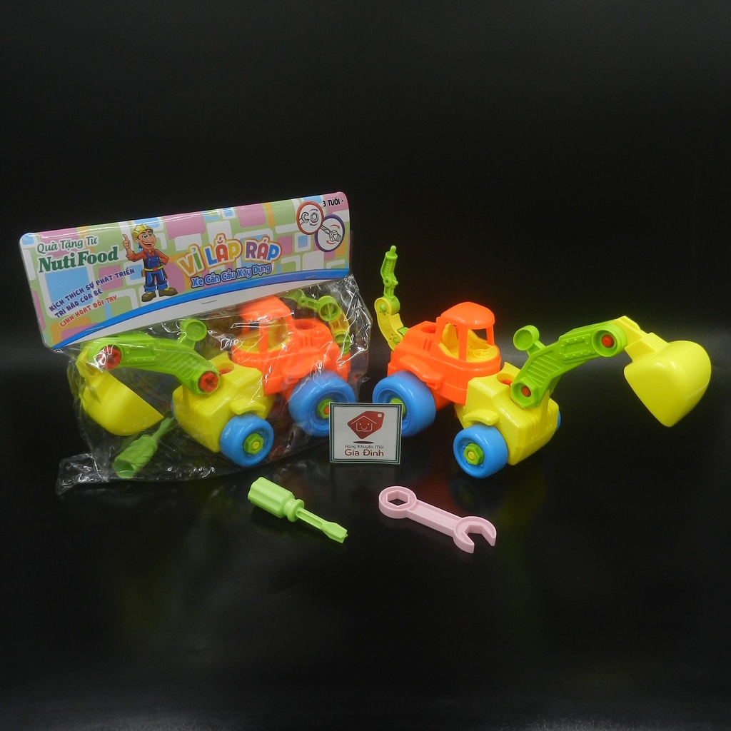 ASSEMBLY CRANE TRUCK - ของใช้นม Nutifood