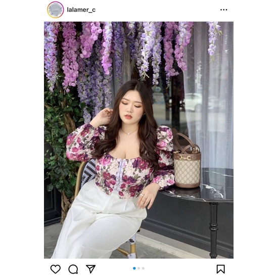 เสื้อลายดอกสีม่วงของร้านlalamerค่ะ