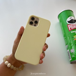 เคสไอโฟน 7-14promax เคสซิลิโคน ไม่มีโลโก้ บุกำมะหยี่ ลบรอยปากกาได้ ***สีเหลืองอ่อน***(ปิดท้าย)