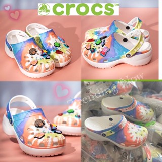 Crocs Classic Platform Tie Dye Clog 🐊 รองเท้าลำลองผู้หญิง รองเท้าผู้หญิง รองเท้าหัวโต รองเท้าน่ารักมาก 💯