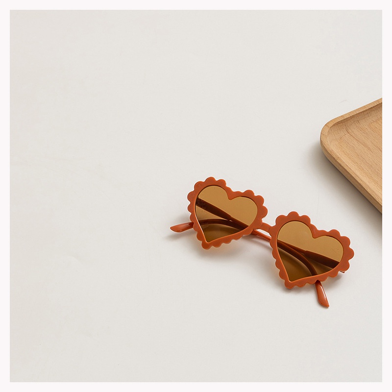 อิน เด็กเกาหลีทรงเว้าแว่นตากันแดดรูปหัวใจอเนกประสงค์เด็กชายและเด็กหญิงแว่นตาป้องกันรังสียูวีแว่นกันแดดที่มีชื่อเสียงทางอินเทอร์เน็ต - รูปที่ 6