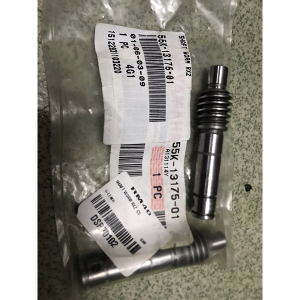 RXZ /5PV 55k-13175-01 SHAFT WORM RXZ !!