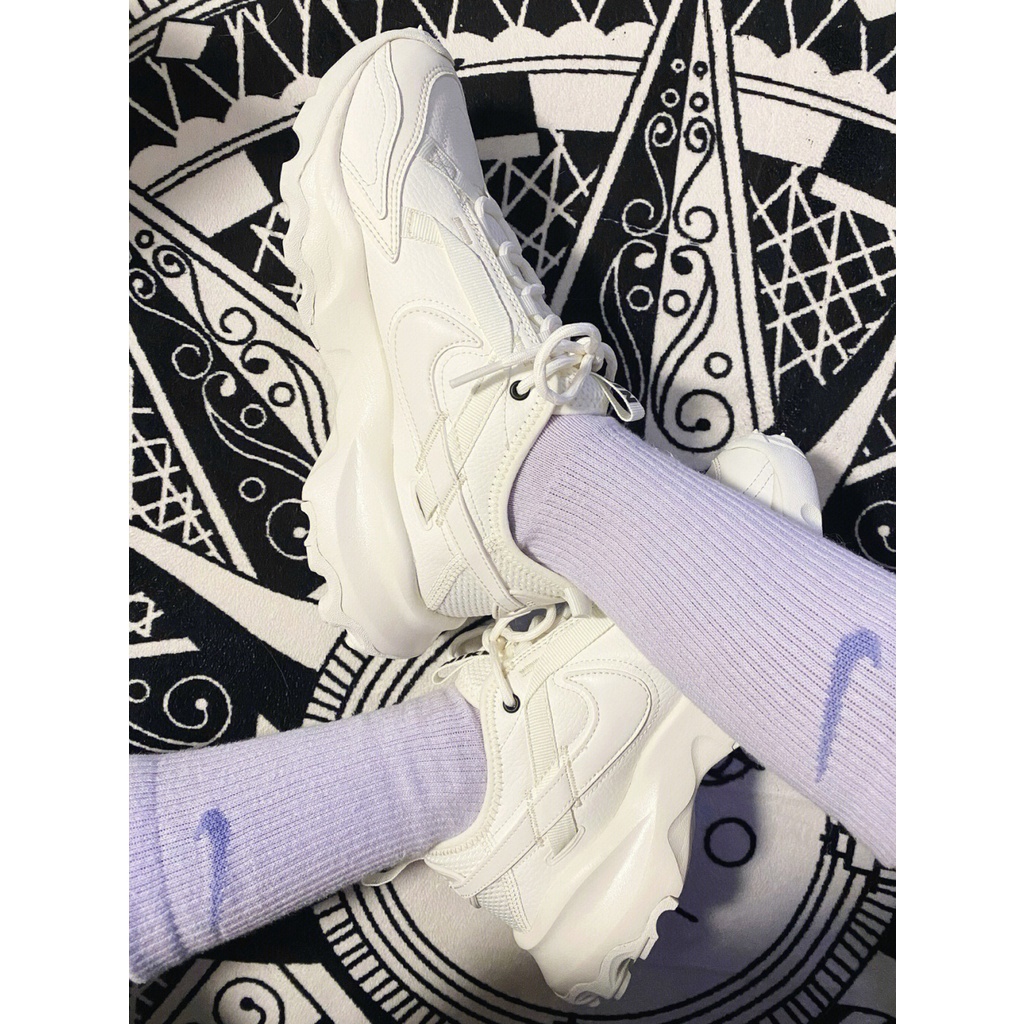 Nike TC 7900 Retro athleisure shoes in white for men and women