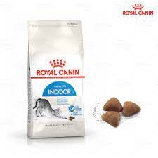 Royal canin indoor 400 g อาหารเม็ดสำหรับแมวโตอาศัยในบ้าน ขนาด 400 กรัม