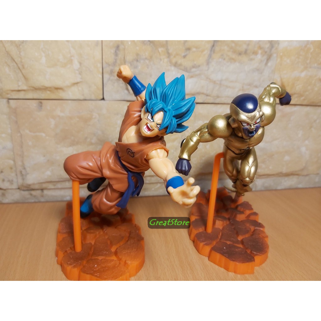 [GreatStore - มีจําหน ่ าย ] Dragonball Goku supersaiyan blue And Golden Frieza Figure Model Lava Sole 15 cm