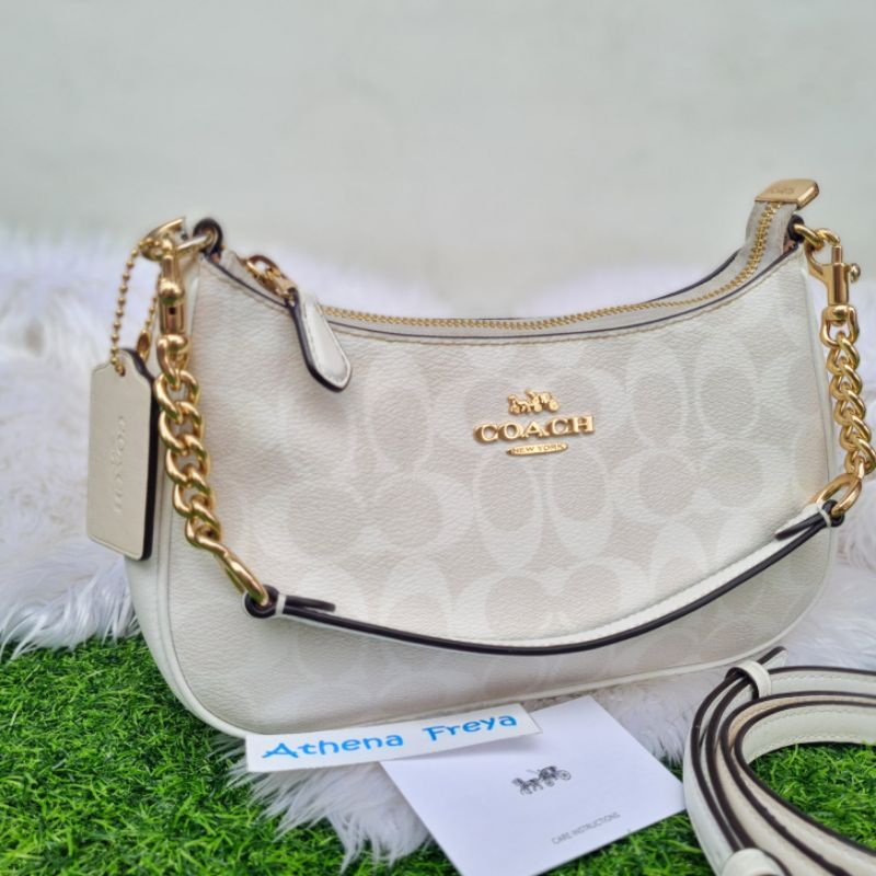 เหมือนใหม่ งานช้อป กระเป๋าถือ สะพายข้าง รุ่นใหม่ชนช้อป  Coach มือสองของแท้Coach CA548 Teri Shoulder 