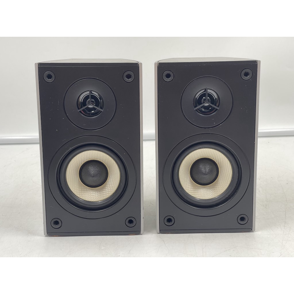 ลำโพง 1 คู่ มือสองญี่ปุ่น ONKYO HTX-11ST (387) 40W 6 โอห์ม Woofer 2.5 นิ้ว Size ตู้ 10x9.5x17CM มีฝา