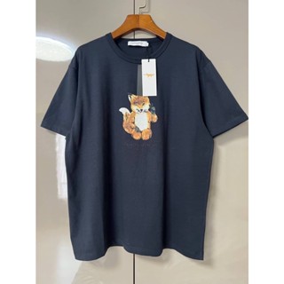 ADER ERROR X MAISON KITSUNE 2022 BLUE FOX PROJECT LOGO EMBROIDERED T-SHIRT เสื้อยืดคอกลมแขนสั้น สุนัขจิ้งจอกชูสองนิ้ว