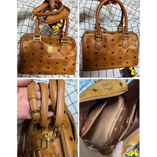 mcm speedy หมอน size 26cm. มาพร้อมสายยาว