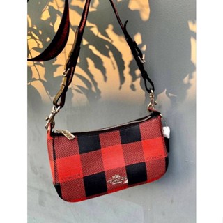 พร้อมส่ง COACH JES BAGETTE WITH BUFFALO PLAID PRINT (C6818)