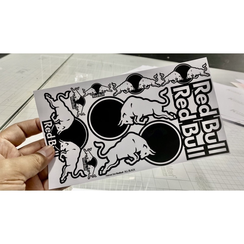 REDBULL สติ๊กเกอร์สีดําสําหรับหมวกกันน็อคหรือมอเตอร์ไซค์