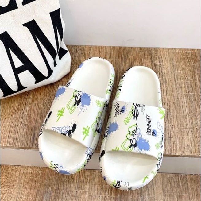 LGShoes สินค้าขายดี👑รองเท้าแตะแฟชั่น ลายการ์ตูนสีสันสดใส มีให้เลือกจุก 3 ลาย  🌷สวยน่ารักมากๆ