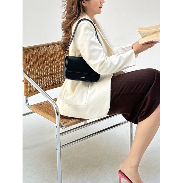 KAPPABKK Gigi Bag กระเป๋าสะพายไหล่ทรงคลาสสิค