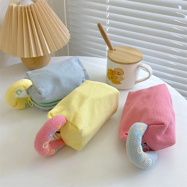 AmBag ✿ กระเป๋า ถุงดินสอ กระเป๋าเครื่องสําอาง แบบพกพา สําหรับเดินทาง ผ้าสักหลาดนิ่ม แฟชั่นสําหรับผู้หญิง สีแคนดี้ thumbnail 6