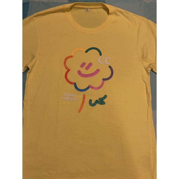เสื้อแบรนด์colors culture สีเหลือง