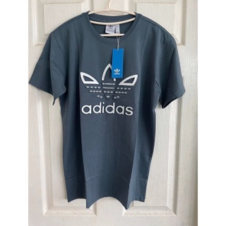 พร้อมส่ง🤍🤍  เสื้อยืด adidas size L ลายสกรีนนู้นๆนิดๆ สวยคร่า  ผ้าดีมากกก ผ้าลื่นเด้งๆ ใส่สบาย อกก่อนยืด 42