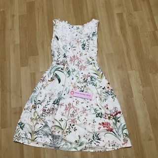 [Sz. Xs] Jaspal Flora Dress เดรสสั้น แขนกุด พิมพ์ลายดอกไม้ ปักดอกไม้ 3 มิติ