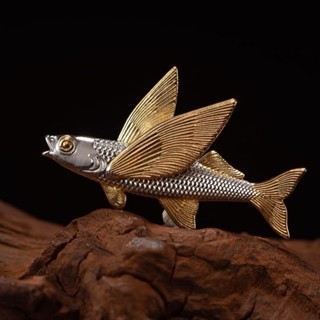 [Handmade] Flying Fish pin เข็มกลัดปลาบิน 40*25mm ทองแดงนิกเกิล+ ชุบทอง [cupronickel&amp;gold plating]