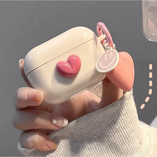 Girly สีชมพู 3D หัวใจ Smiley จี้หูฟังสําหรับ Airpods 1/2/3/Pro Airpod 4 หูฟังไร้สายบลูทูธ Soft Tpu กรณีกันกระแทกชุดหูฟังฝาครอบป้องกัน