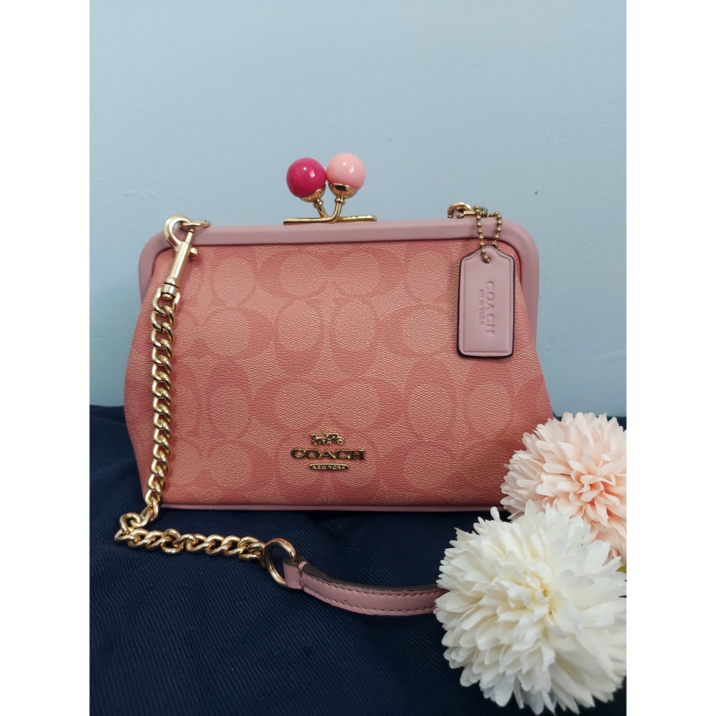 coach nora kisslock crossbody in signature Shopee Thailand