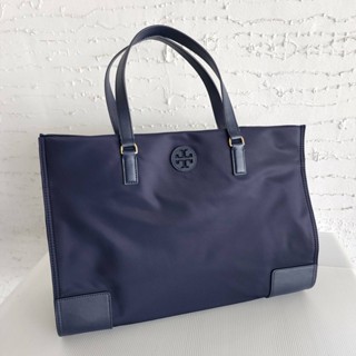 👜กระเป๋า Tory Burch 💮ผ้าไนล่อน ดีไซน์เก๋ แบรนด์ของโทรี่เบิร์ทสวยมาก  สีกรม Navy ใบใหญ่