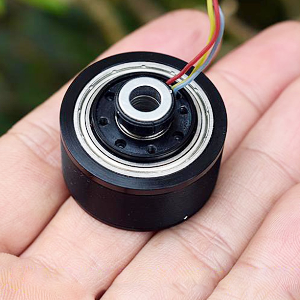 Micro PTZ มอเตอร์ 32 มม.3 เฟสมอเตอร์ไร้แปรง DC12V แบริ่งบอล NdFeB แหวนแม่เหล็กที่แข็งแกร่งจํากัด 320