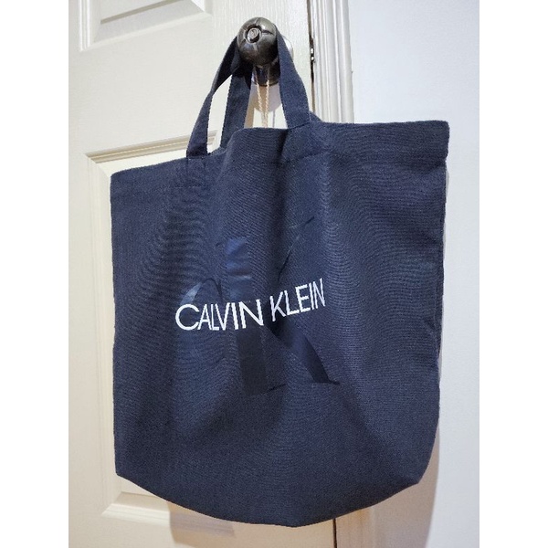 กระเป๋าผ้า Calvin Klein ของแท้จาก shop ที่ TX