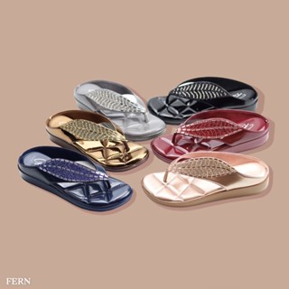 CHUSTORE รุ่นFERNรองเท้าแตะแบบหูหนีบผู้หญิง รองเท้าสุขภาพสูง1นิ้ว รองเท้าฟิตฟอปผู้หญิง