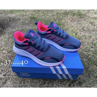 รองเท้าผ้าใบ adidaszoom มีหลายสี สินค้ามีครบไซด์ 37 ถึง 45 สินค้าพร้อมส่ง