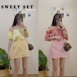 sweet set เสื้อเกาะอกต่อแขนคู่กับกระโปรงลายสก็อต สีหวานน่ารักมาก 2สี พร้อมส่ง!!