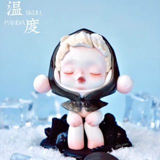 【ของแท้】POPMART SKULLPANDA Warmth ชุดกล่องสุ่ม ฟิกเกอร์ตุ๊กตาแพนด้า 12 แบบ SP 8