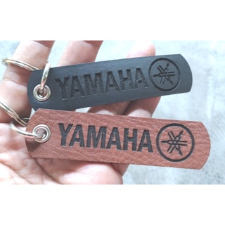 พวงกุญแจ YAMAHA  พวงกุญแจหนัง PVC เกรด AAA ยิงเลเซอร์ โลโก้ มอเตอรไซค์ ยามาฮ่า MOTORCYCLE BIKER KEYCHAIN