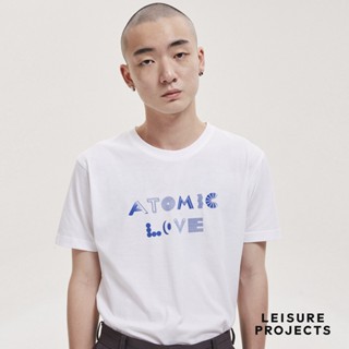 (LEISURE PROJECTS) "ATOMIC LOVE" T-SHIRT เสื้อยืดพิมพ์ลาย "ATOMIC LOVE"