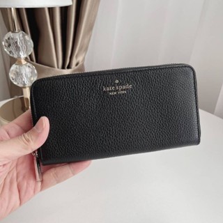 กระเป๋าสตางค์ใบยาวKate Spade Leila Large Continental Wallet in Black wlr00392