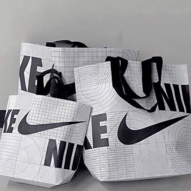 [พร้อมส่ง ของแท้100%] ถุง Shopping  Nike Reusable Shopping Bag สุดฮิตจากเกาหลี  [ลิขสิทธิ์แท้จากShop NIKE TH. ] ราคา ถูกที่สุด ดีลบีเคเค แกลเลอรีภาพที่ 8
