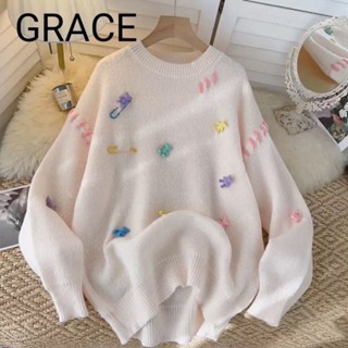 เสื้อสเวตเตอร์คอกลมสีขาวนวลเข็มกลัดหมี🤍🧸งานจากร้าน GRACE